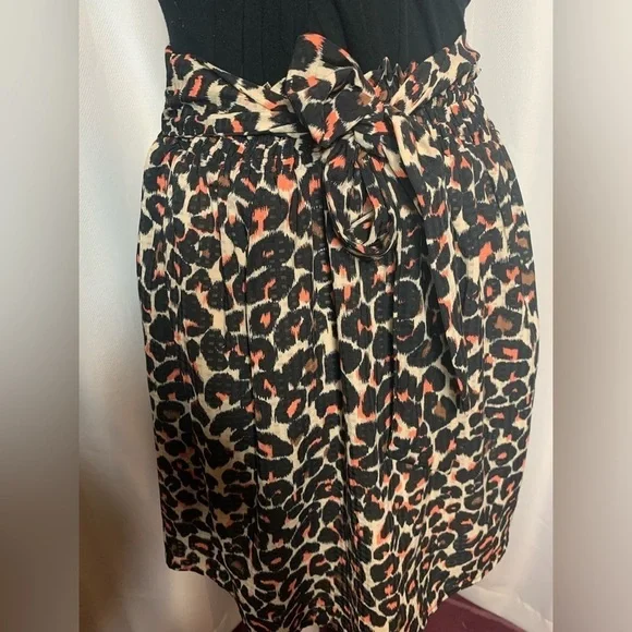 WHO What Wear Sketched Leopard Print Skirt in Black/Brown/Coral - Picture 7 of 9